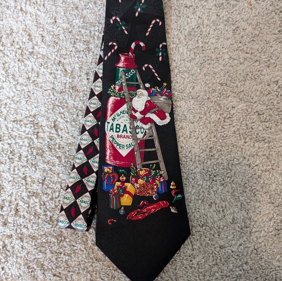 Tabasco Vintage Christmas Tie - Picture 1 of 5